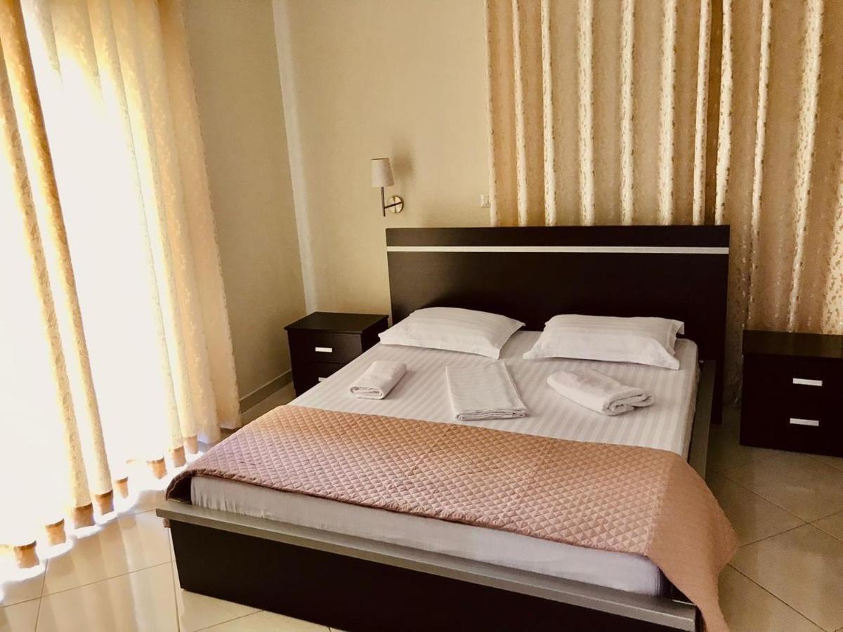 Hotel Metali Sarandë Buitenkant foto