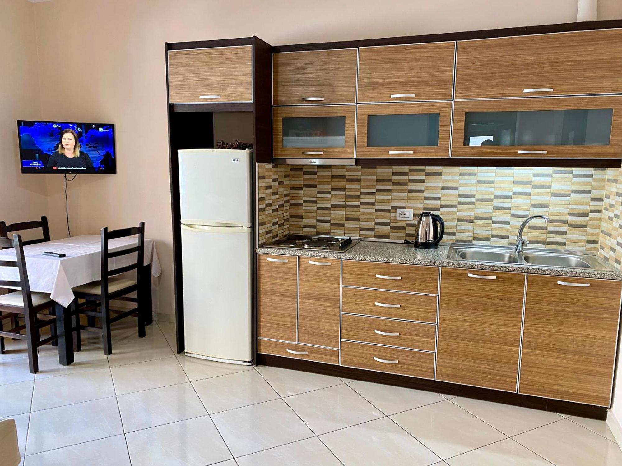 Hotel Metali Sarandë Buitenkant foto