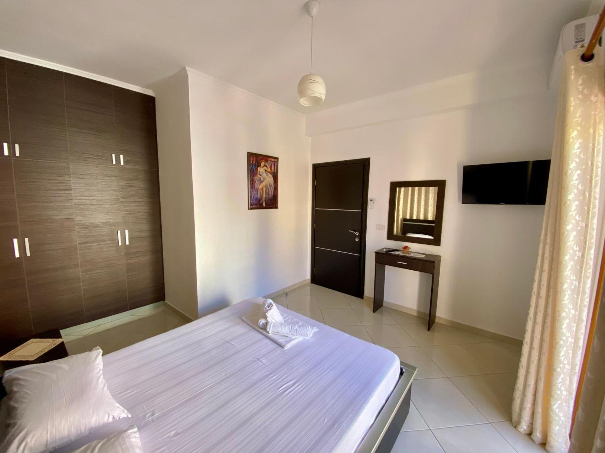 Hotel Metali Sarandë Buitenkant foto