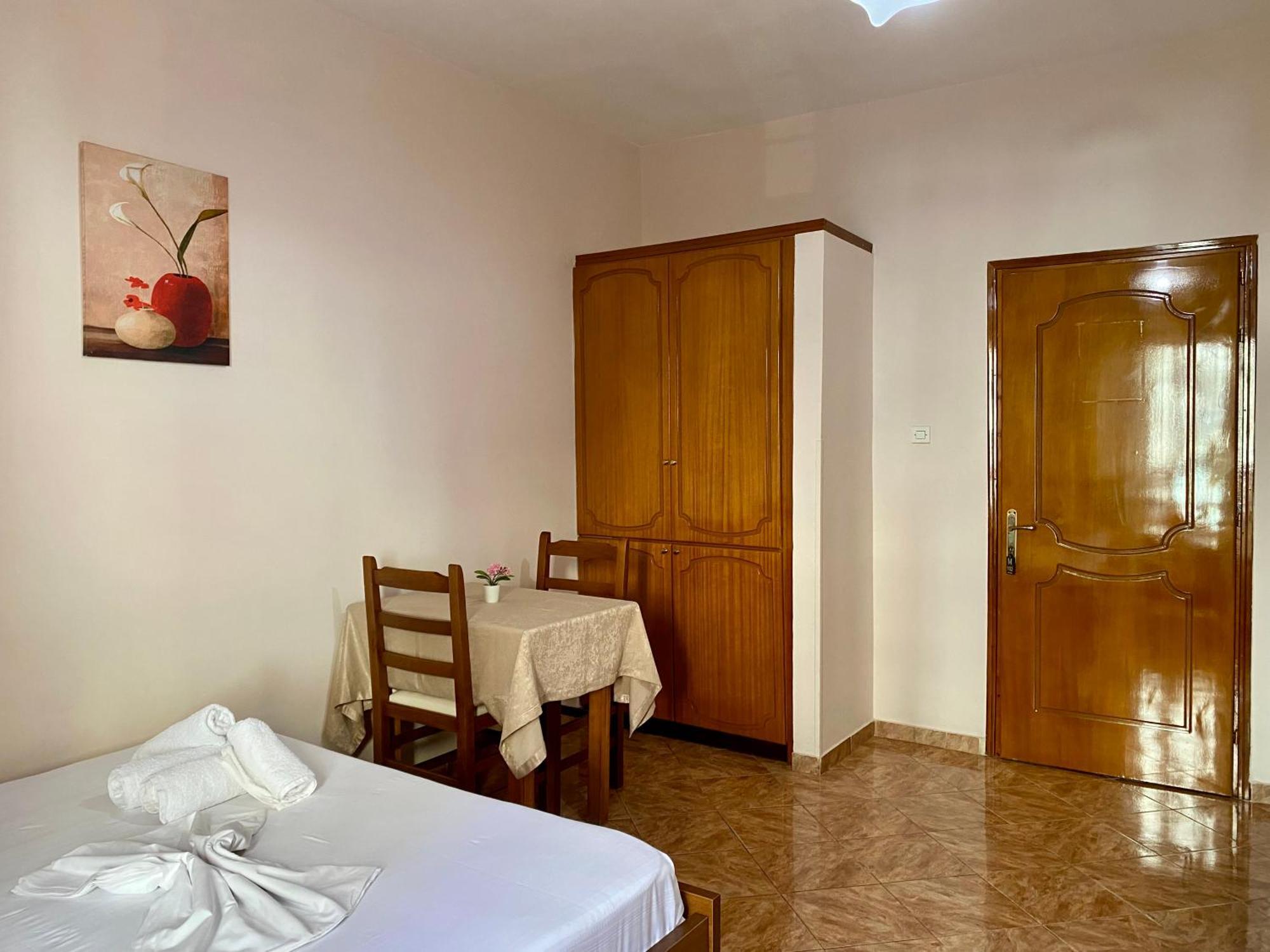 Hotel Metali Sarandë Buitenkant foto