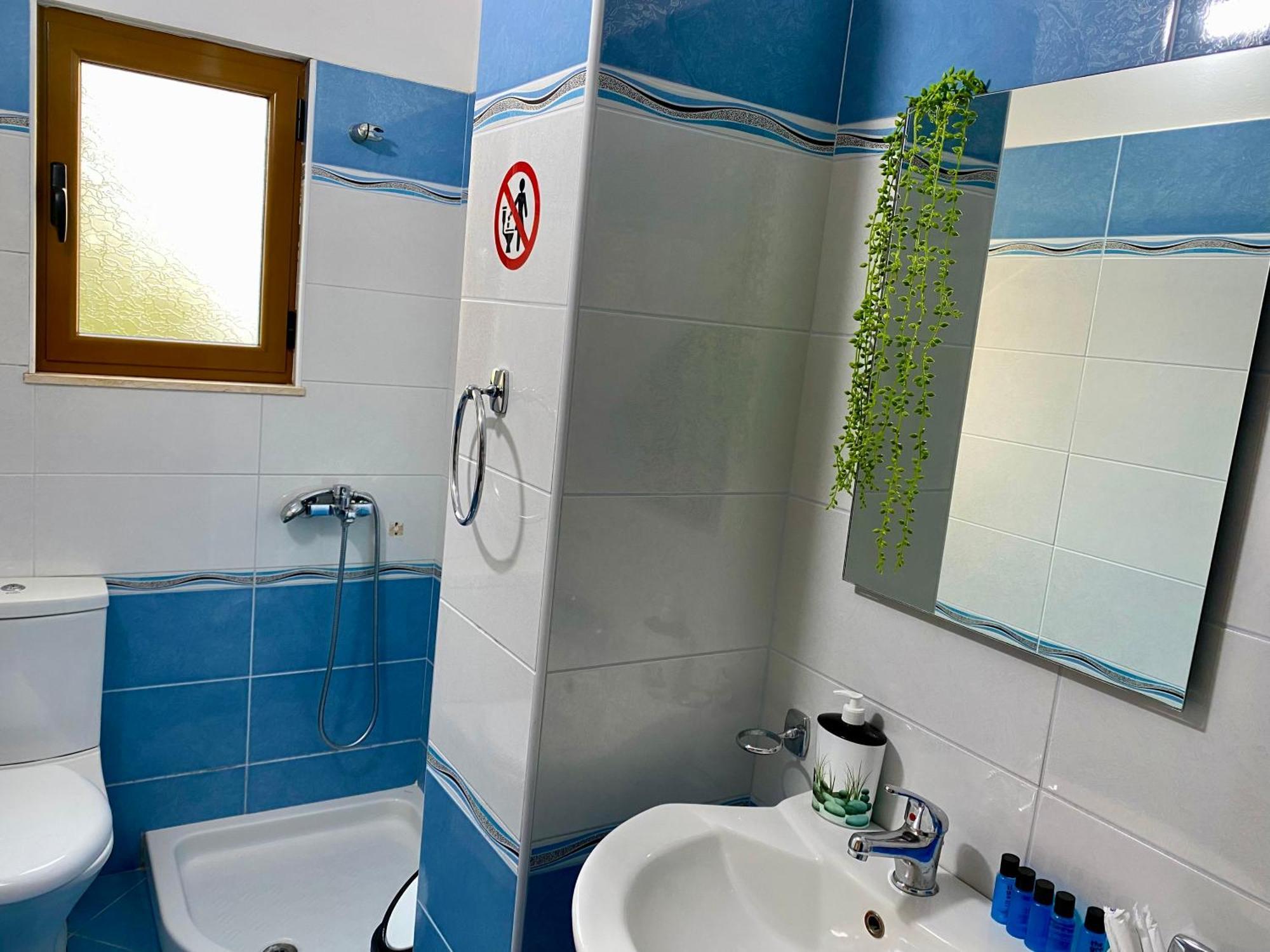 Hotel Metali Sarandë Buitenkant foto